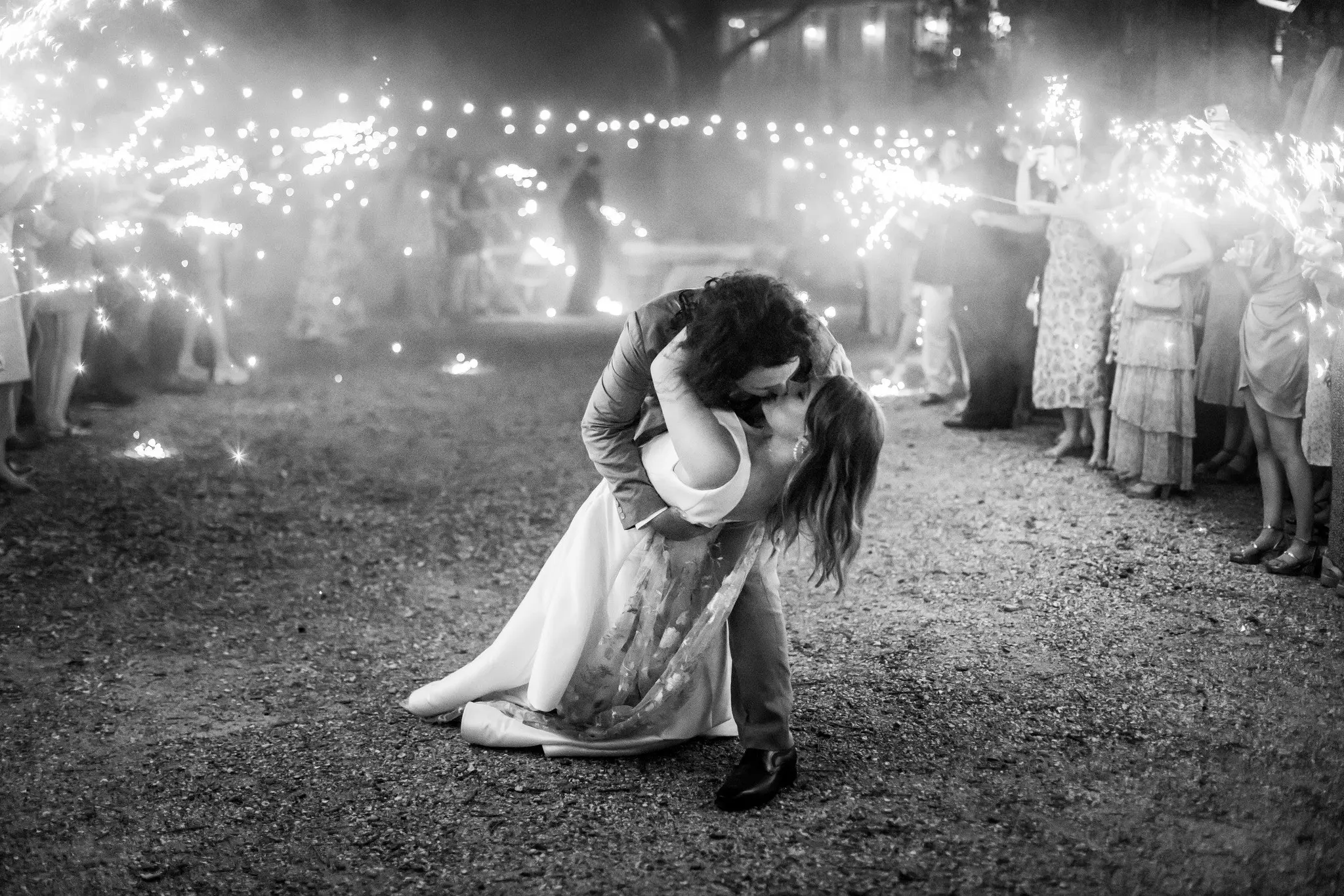 Couple sharing their first kiss at Chatsworth Plantation